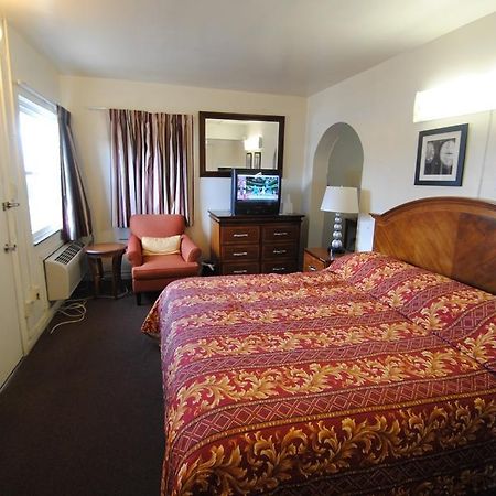 Lee High Inn Fairfax Szoba fotó