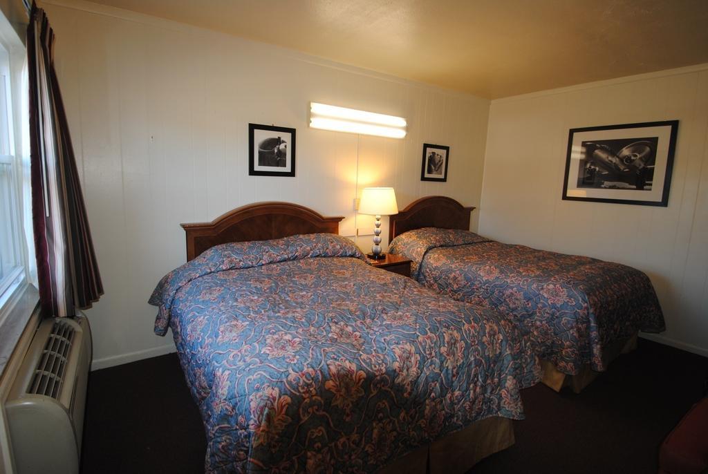 Lee High Inn Fairfax Szoba fotó