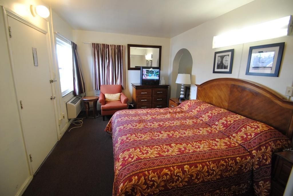 Lee High Inn Fairfax Szoba fotó